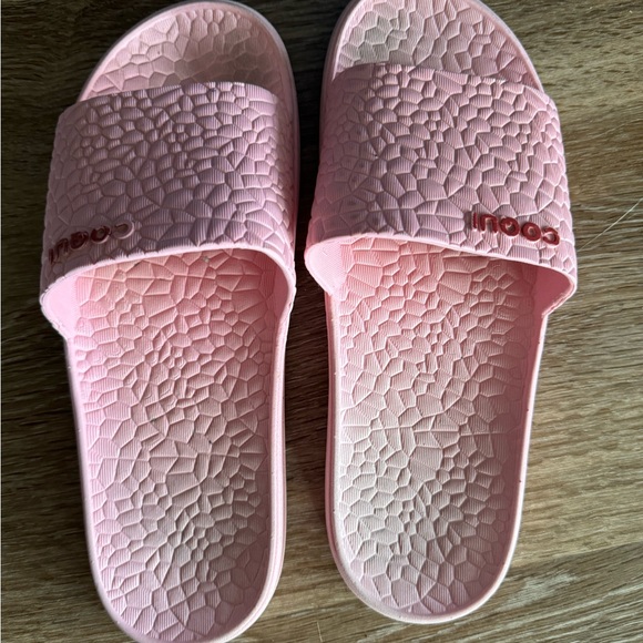 Coqui slides pink and textured! Used but still in great condition. - Picture 2 of 3
